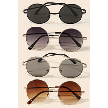 Load image into Gallery viewer, Retro Round Sunglasses Silver/Black