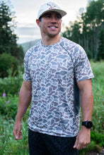 Load image into Gallery viewer, Burlebo Men&#39;s Performance Tee Classic Deer Camo