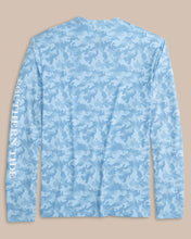 Load image into Gallery viewer, Southern Tide Men&#39;s LS Island Camo Perf Tee