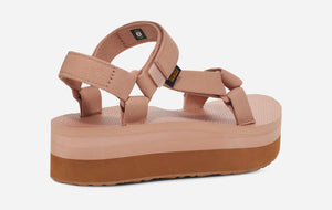 Teva Women's Flatform Universal Sandal Maple Sugar/Lion