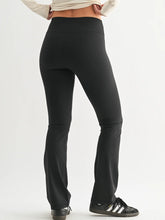 Load image into Gallery viewer, Newport FlexForm Bootcut Leggings