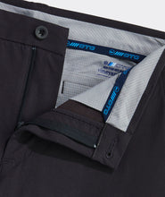 Load image into Gallery viewer, Vineyard Vines 7 Inch Performance On-The-Go Shorts in Jet Black