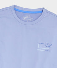 Load image into Gallery viewer, Vineyard Vines Burgee Whale Performance Tee