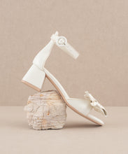 Load image into Gallery viewer, Made For Fun Bow Heels White