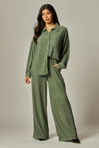 Hanging Around the Mistletoe Loungewear Set in Forest