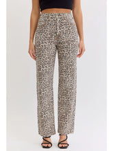 Load image into Gallery viewer, The World Is Spinning Leopard Jeans