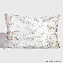 Load image into Gallery viewer, Harry Potter x Kitsch Standard Satin Pillowcase Owl Post