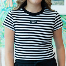 Load image into Gallery viewer, Lulu Mac Stripe SS Top in Black