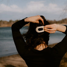 Load image into Gallery viewer, Teleties Small Flat Round Clip Almond Beige