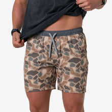 Load image into Gallery viewer, Burlebo 5.5" Athletic Shorts in Pintail Camo