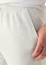 Load image into Gallery viewer, Vineyard Vines Calmwater Joggers in Ultimate Gray