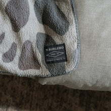 Load image into Gallery viewer, Burlebo Sherpa Blanket in Classic Deer Camo