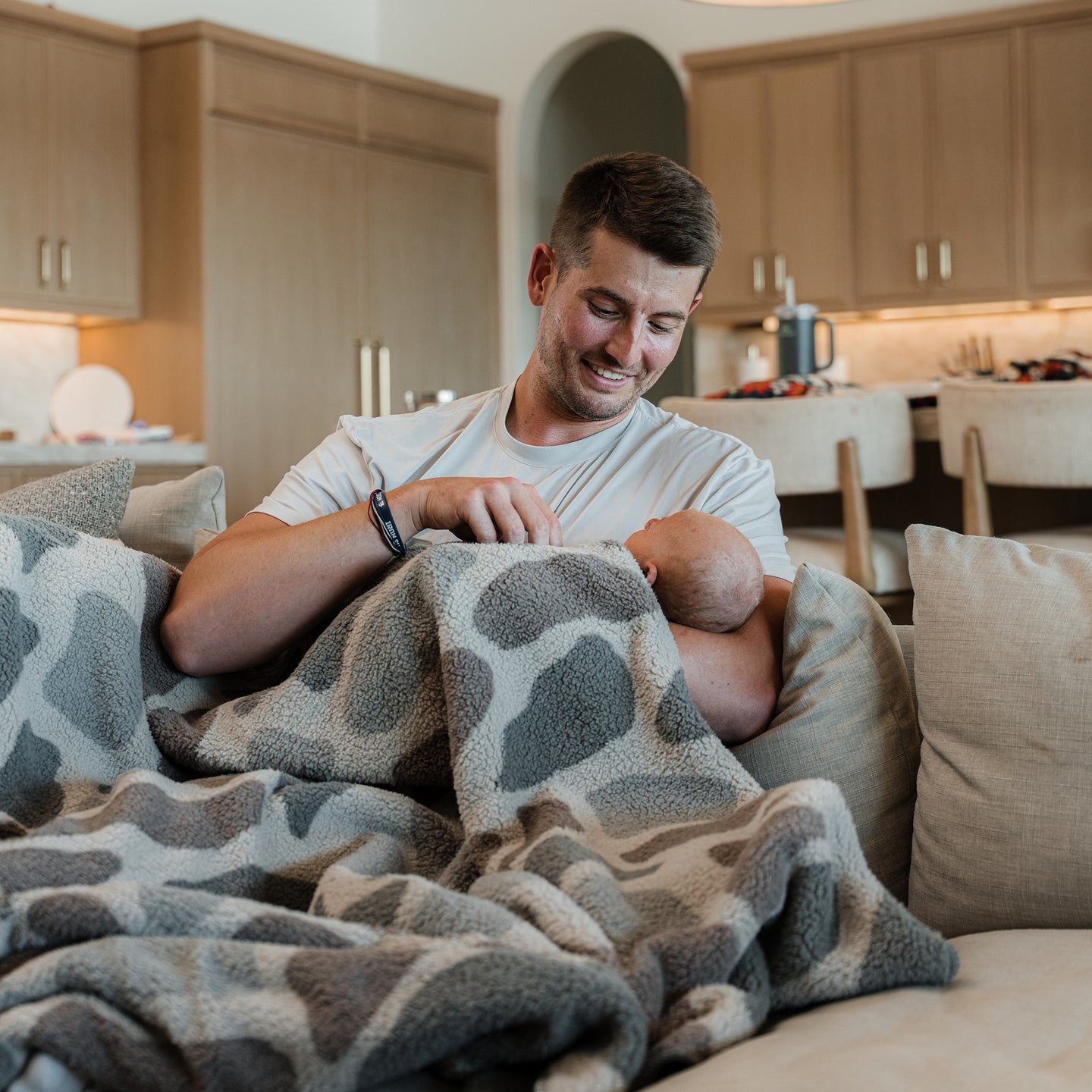 Burlebo Sherpa Blanket in Classic Deer Camo