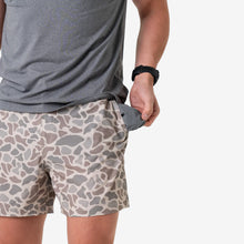 Load image into Gallery viewer, Burlebo 5.5" Everyday Shorts in Classic Deer Camo