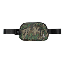 Load image into Gallery viewer, Local Girl Cross Body Bag in Green Leaf