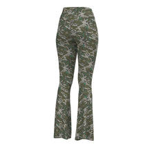 Load image into Gallery viewer, Local Girl Flare Leggings in Green Leaf