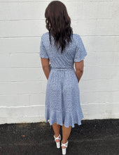 Load image into Gallery viewer, Smile For The Camera Midi Dress