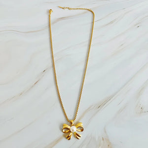 The Perfect Bow and Pearl Necklace