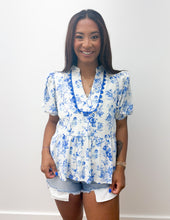 Load image into Gallery viewer, Choose To Love Me Floral Printed Bubble Sleeve Top