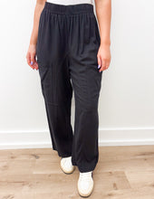 Load image into Gallery viewer, Come Alive Cotton Linen Textured Pants in Black