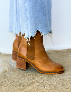 The Olivia Heeled Booties in Caramel