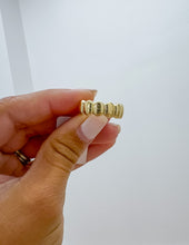 Load image into Gallery viewer, Kendra Scott Kaitlin Band Ring in Gold Metal