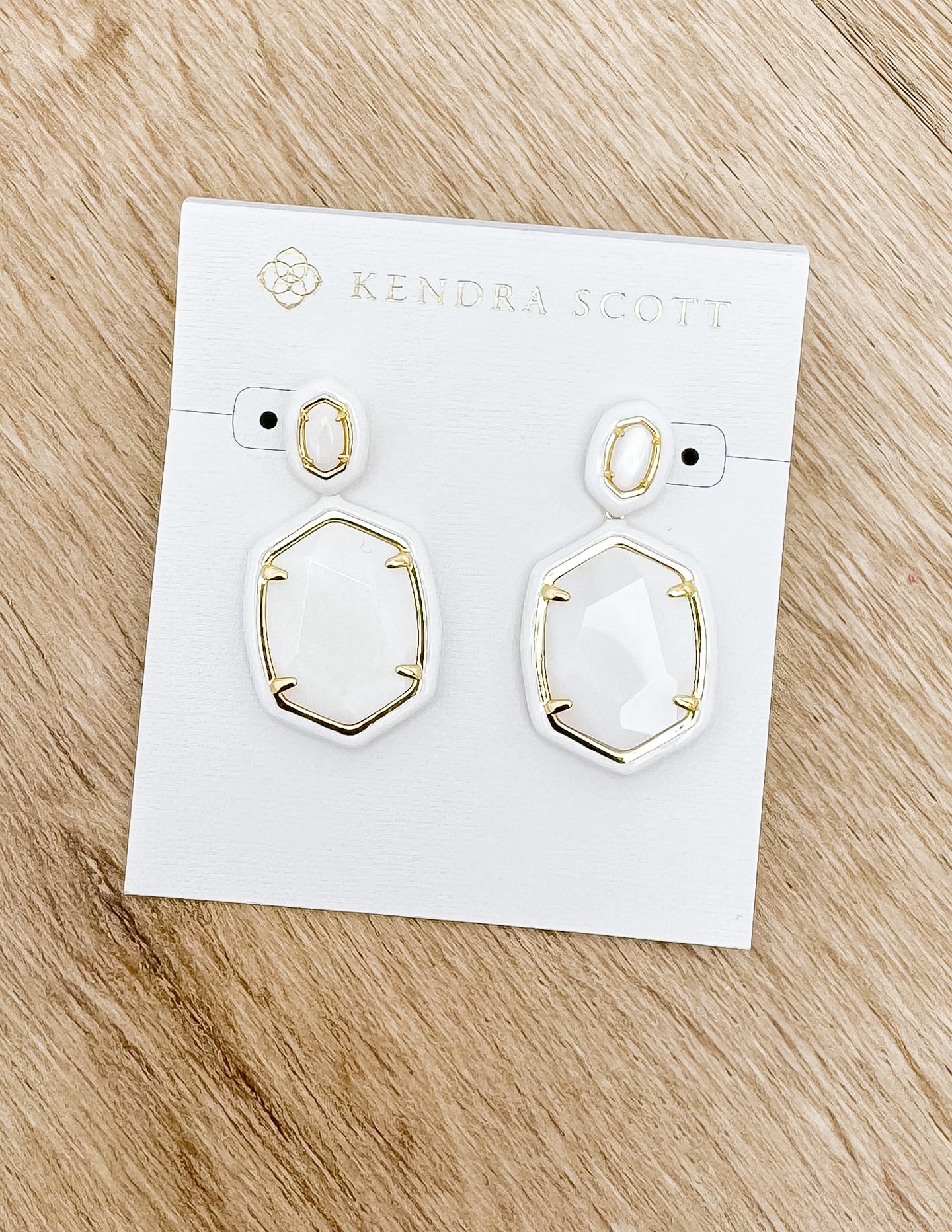 Kendra Scott Daphne Enamel Frame Drop Earrings in Gold White MOP