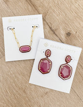Load image into Gallery viewer, Kendra Scott Elisa Enml Frame Prclp Necklace in Gold/Maroon Magnesite