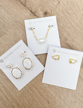Load image into Gallery viewer, Kendra Scott Elisa Enml Frame Prclp Necklace in Gold/White MOP
