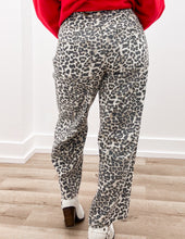 Load image into Gallery viewer, Cross My Heart Belted Leopard Pants