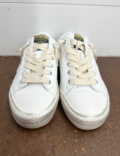 Load image into Gallery viewer, Vintage Havana Alive 43 Sneaker