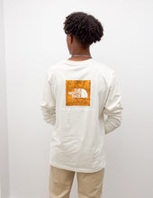 Load image into Gallery viewer, The North Face Men’s Evo Regenerative Ink Box NSE LS Tee in White Dune