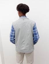 Load image into Gallery viewer, Vineyard Vines The Mariner Soft Shell Vest in Ultimate Gray