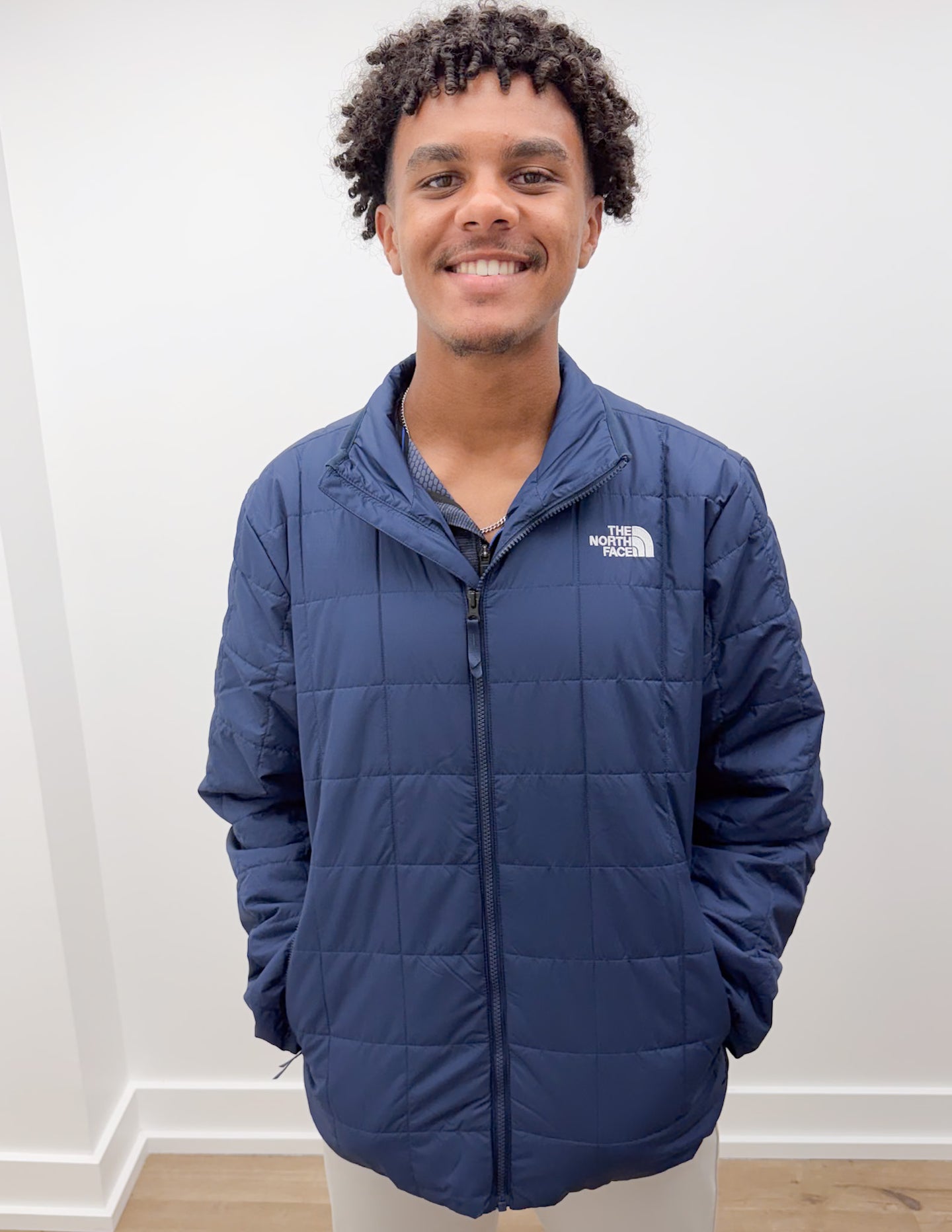 The North Face Men’s Junction Insulated Jacket in Summit Navy
