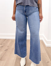 Load image into Gallery viewer, All I Gotta Say Scissor Cut Wide Leg Jeans