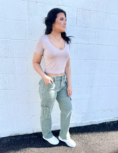 Face the Music V-Neck Crop Top Lt Taupe