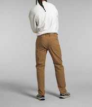 Load image into Gallery viewer, The North Face Men&#39;s Sprag 5-Pocket Pants in Utility Brown