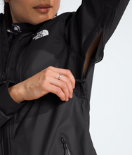 Load image into Gallery viewer, The North Face Women&#39;s Alta Vista Jacket in TNF Black