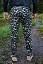 Load image into Gallery viewer, Burlebo Throwback Camo Fleece Jogger