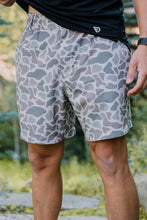 Load image into Gallery viewer, Burlebo Everyday Shorts 5.5&quot; Classic Deer Camo