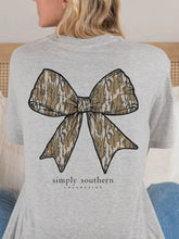 Load image into Gallery viewer, Simply Southern Camo Bow SS Tee in Ash Grey