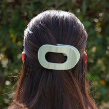 Load image into Gallery viewer, Teleties Medium Flat Round Clip Dew Drop