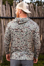 Load image into Gallery viewer, Burlebo Men&#39;s Retro Duck Camo Performance Hoodie