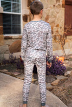 Load image into Gallery viewer, Burlebo Classic Deer Camo Youth &amp; Toddler Pajama Set