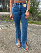 Load image into Gallery viewer, Fantasy High Rise Straight Leg Jeans