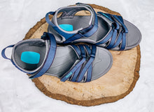 Load image into Gallery viewer, Women&#39;s Teva Tirra Shoes