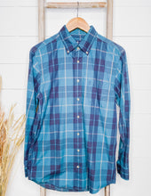 Load image into Gallery viewer, Brewer&#39;s Lantern Men&#39;s Plantation Long Sleeve Button-Down