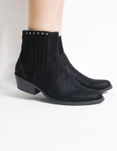 Load image into Gallery viewer, Caitlynn Blowfish Shoes - Black Exotic Raven