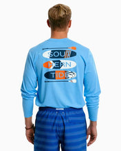 Load image into Gallery viewer, Southern Tide Men&#39;s Heather Paddleboard Stack Performance Long Sleeve Tee