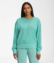 Load image into Gallery viewer, The North Face Women’s Garment Dye Crew Wasabi